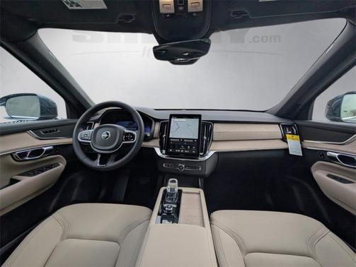 2026 Volvo XC90 B5 Core