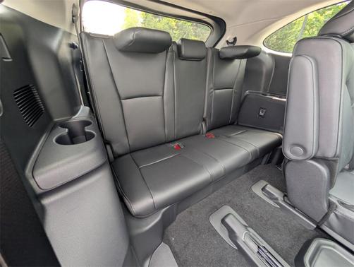 2025 Toyota Highlander Platinum