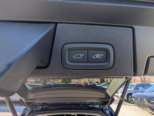 Denim Blue Metallic 2026 Volvo XC60 B5 Ultra