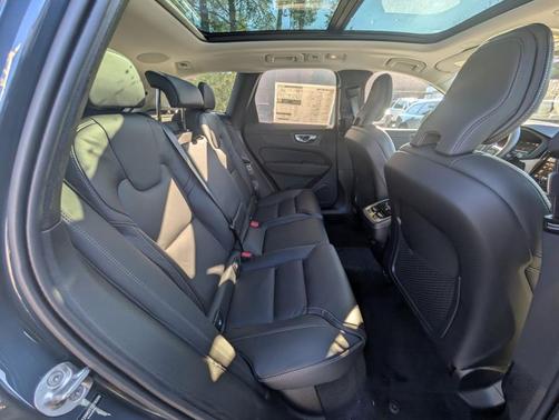 Denim Blue Metallic 2026 Volvo XC60 B5 Ultra