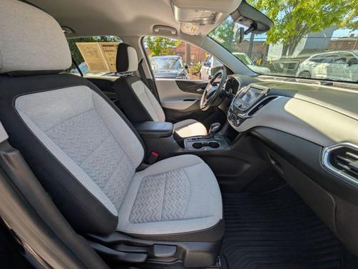 Mosaic Black Metallic 2024 Chevrolet Equinox LS
