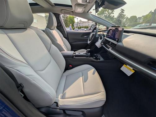 2025 Toyota Prius XLE