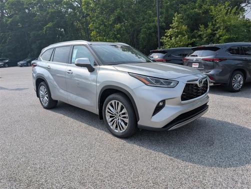 2025 Toyota Highlander Platinum