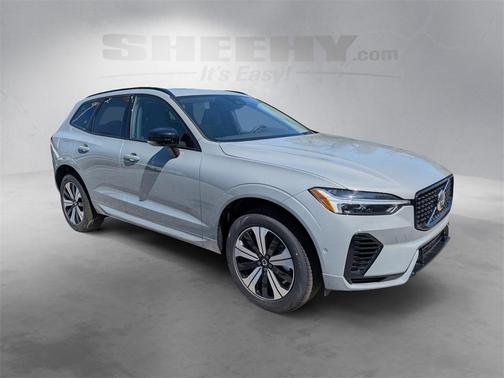2025 Volvo XC60 Plug-In Hybrid T8 Plus