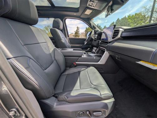 2025 Toyota Tundra Hybrid Platinum