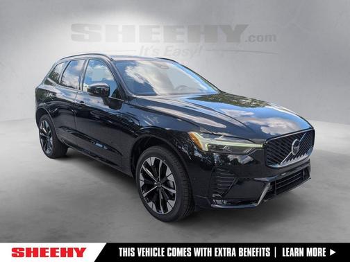 Onyx Black Metallic 2026 Volvo XC60 B5 Plus