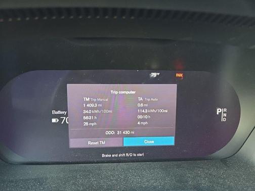Onyx Black Metallic 2023 Volvo C40 Recharge Pure Electric Twin Ultimate