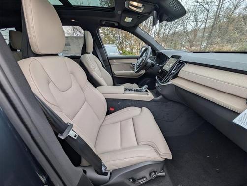 2026 Volvo XC90 B6 Ultra 7-Seater