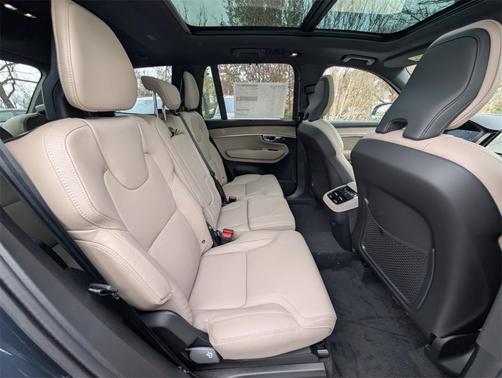 2026 Volvo XC90 B6 Ultra 7-Seater