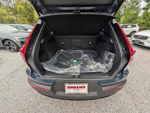 2026 Volvo XC40 B5 Ultra