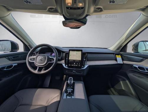 Onyx Black Metallic 2026 Volvo XC90 B6 Plus 7-Seater