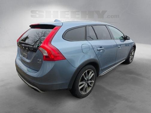 2017 Volvo V60 Cross Country T5