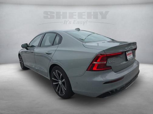 2025 Volvo S60 Plug-In Hybrid T8 Plus