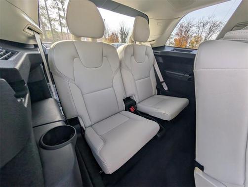 2026 Volvo XC90 B6 Ultra 7-Seater