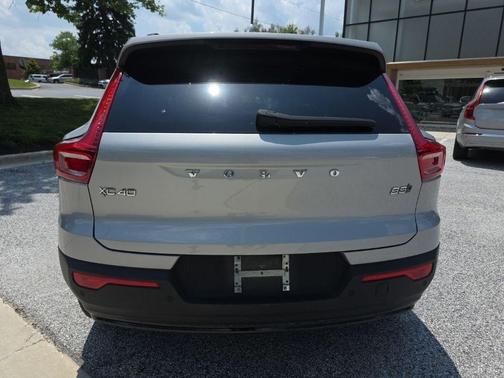 Silver 2023 Volvo XC40 B5 Plus Dark Theme