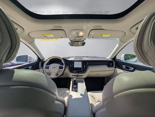 Crystal White Metallic 2023 Volvo XC60 Recharge Plug-In Hybrid T8 Plus Bright Theme