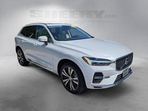 Crystal White Metallic 2023 Volvo XC60 Recharge Plug-In Hybrid T8 Plus Bright Theme