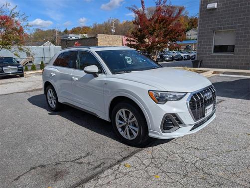 2022 Audi Q3 45 S line Premium