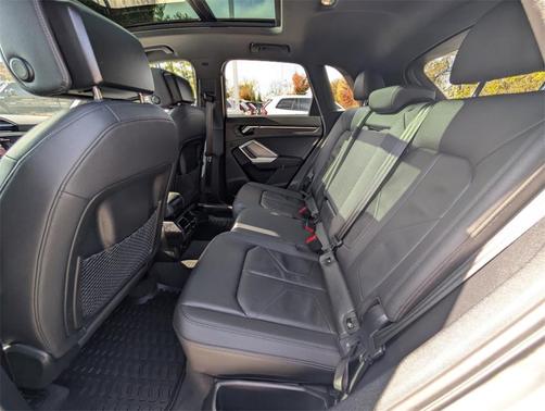 2022 Audi Q3 45 S line Premium