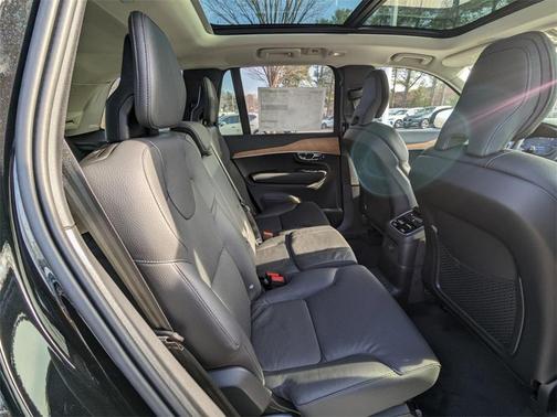 2025 Volvo XC90 Plug-In Hybrid T8 Plus 7-Seater