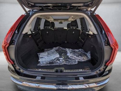 2025 Volvo XC90 Plug-In Hybrid T8 Plus 7-Seater