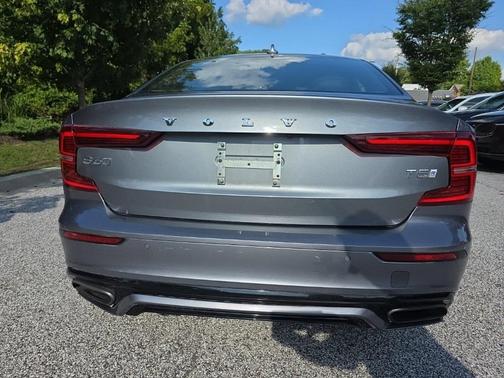 2019 Volvo S60 T5 R-Design