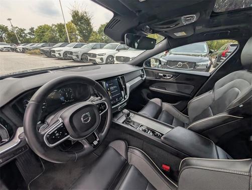 2019 Volvo S60 T5 R-Design