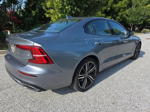2019 Volvo S60 T5 R-Design