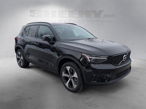 2026 Volvo XC40 B5 Plus