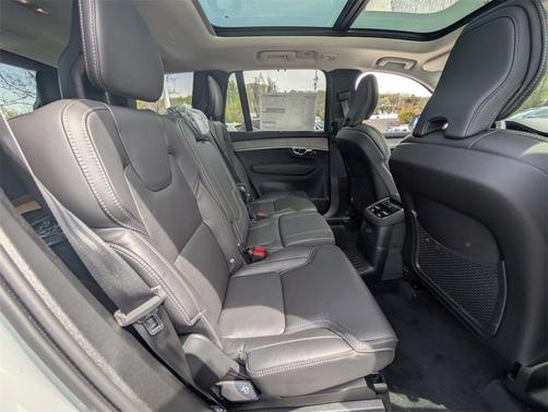 2025 Volvo XC90 Plug-In Hybrid T8 Ultra 7-Seater