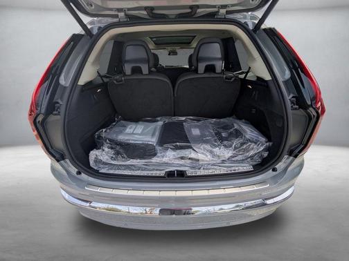 2025 Volvo XC90 Plug-In Hybrid T8 Ultra 7-Seater