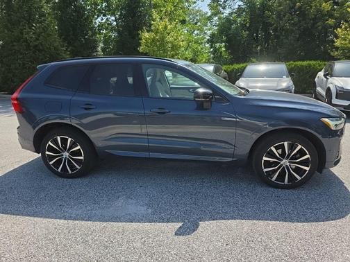 Denim Blue Metallic 2024 Volvo XC60 B5 Ultimate Dark Theme