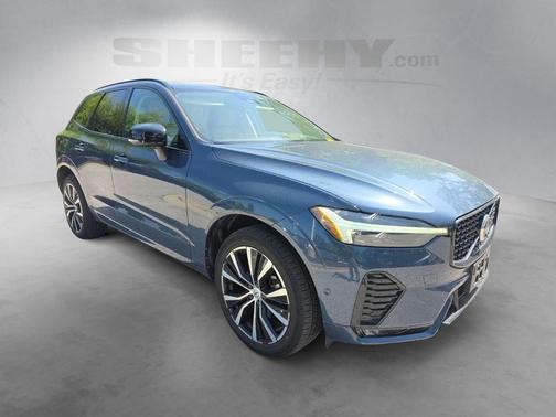 Denim Blue Metallic 2024 Volvo XC60 B5 Ultimate Dark Theme