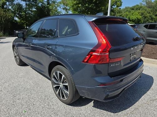 Denim Blue Metallic 2024 Volvo XC60 B5 Ultimate Dark Theme
