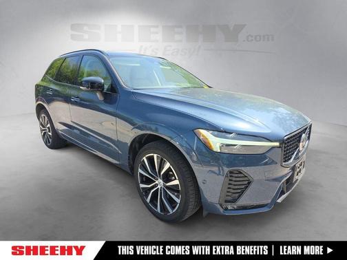 Denim Blue Metallic 2024 Volvo XC60 B5 Ultimate Dark Theme