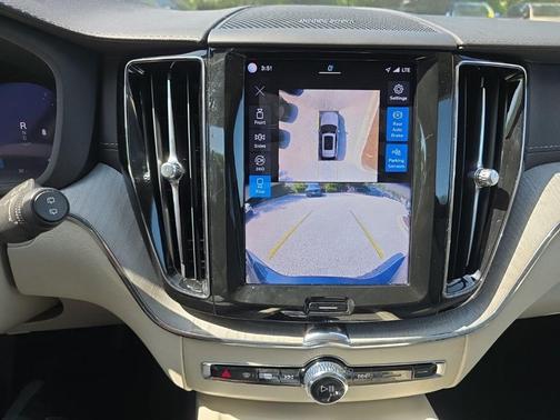 Denim Blue Metallic 2024 Volvo XC60 B5 Ultimate Dark Theme