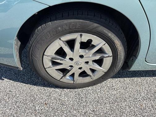 2015 Toyota Prius v Five