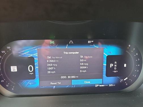 Onyx Black Metallic 2022 Volvo XC60 B5 Momentum