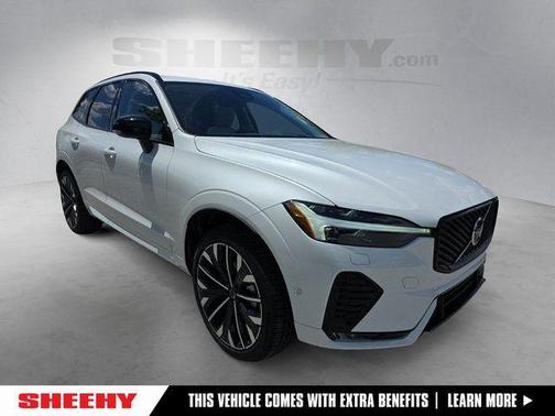 Crystal White Metallic 2026 Volvo XC60 B5 Ultra