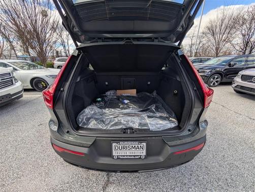 2026 Volvo XC40 B5 Ultra