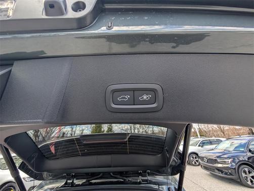 2026 Volvo XC40 B5 Ultra