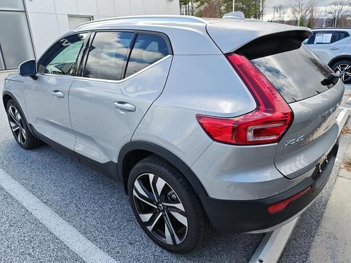 Silver 2023 Volvo XC40 B5 Ultimate Bright Theme