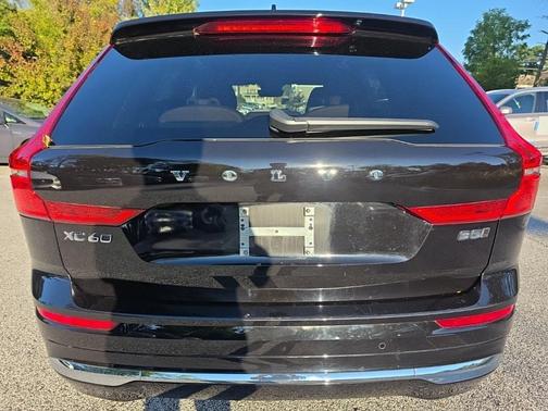 2023 Volvo XC60 B5 Plus Bright Theme