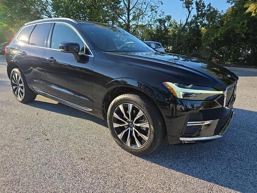 2023 Volvo XC60 B5 Plus Bright Theme
