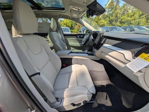 2026 Volvo XC60 Plug-In Hybrid T8 Ultra