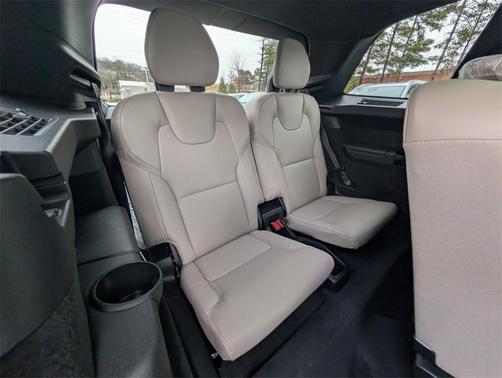 2026 Volvo XC90 B6 Ultra 7-Seater