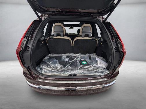 2026 Volvo XC90 B6 Ultra 7-Seater