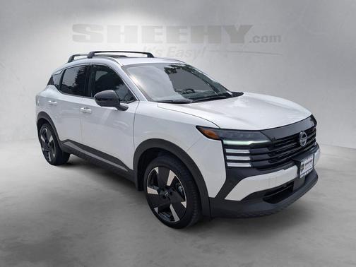 Aspen White Tri 2026 Nissan Kicks SR