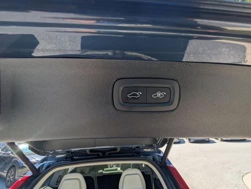 Denim Blue Metallic 2023 Volvo XC90 Recharge Plug-In Hybrid T8 Ultimate Bright Theme 7-Seater