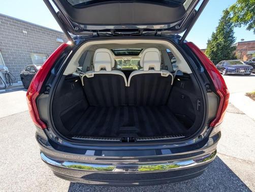 Denim Blue Metallic 2023 Volvo XC90 Recharge Plug-In Hybrid T8 Ultimate Bright Theme 7-Seater